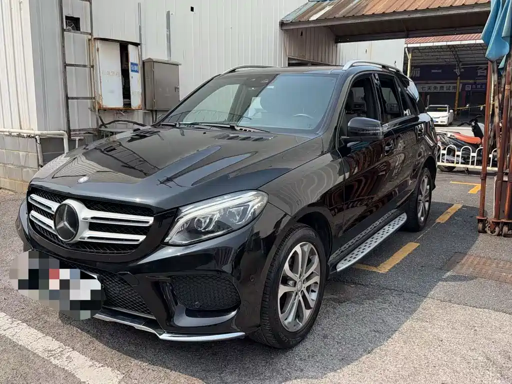 Mercedes-Benz GLE 2017 — фото 1