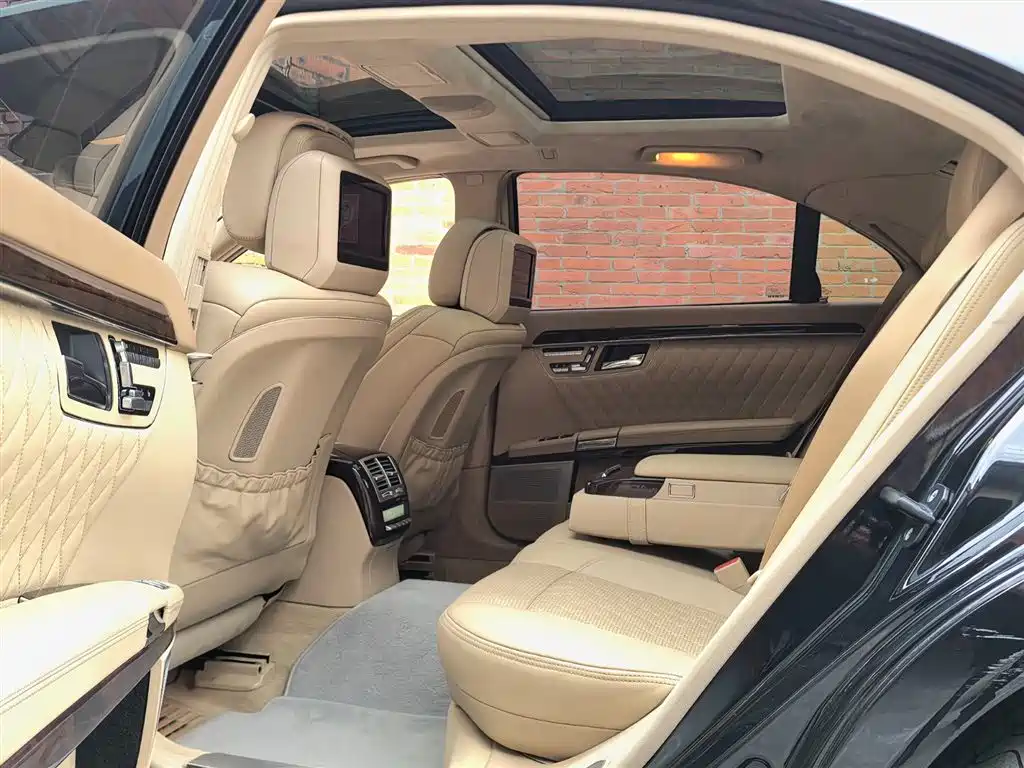 Mercedes-Benz S-Class AMG 2012 — фото 12