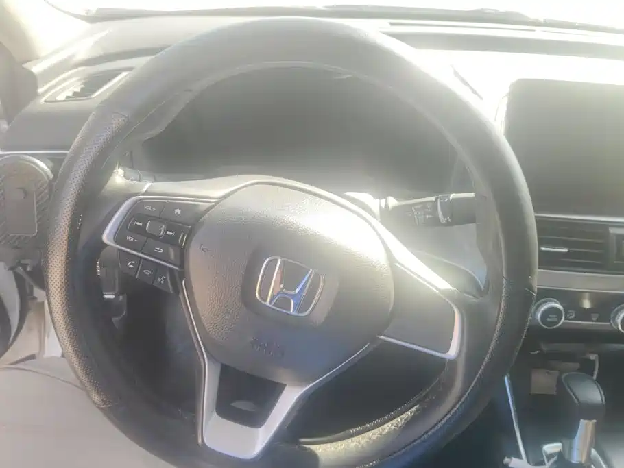 Honda Accord 2023 — фото 15