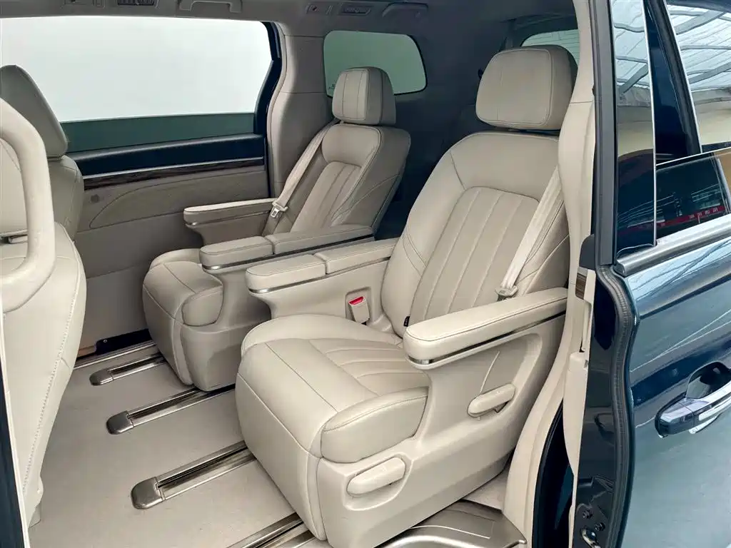 GAC Motor Trumpchi M8 2020 — фото 7