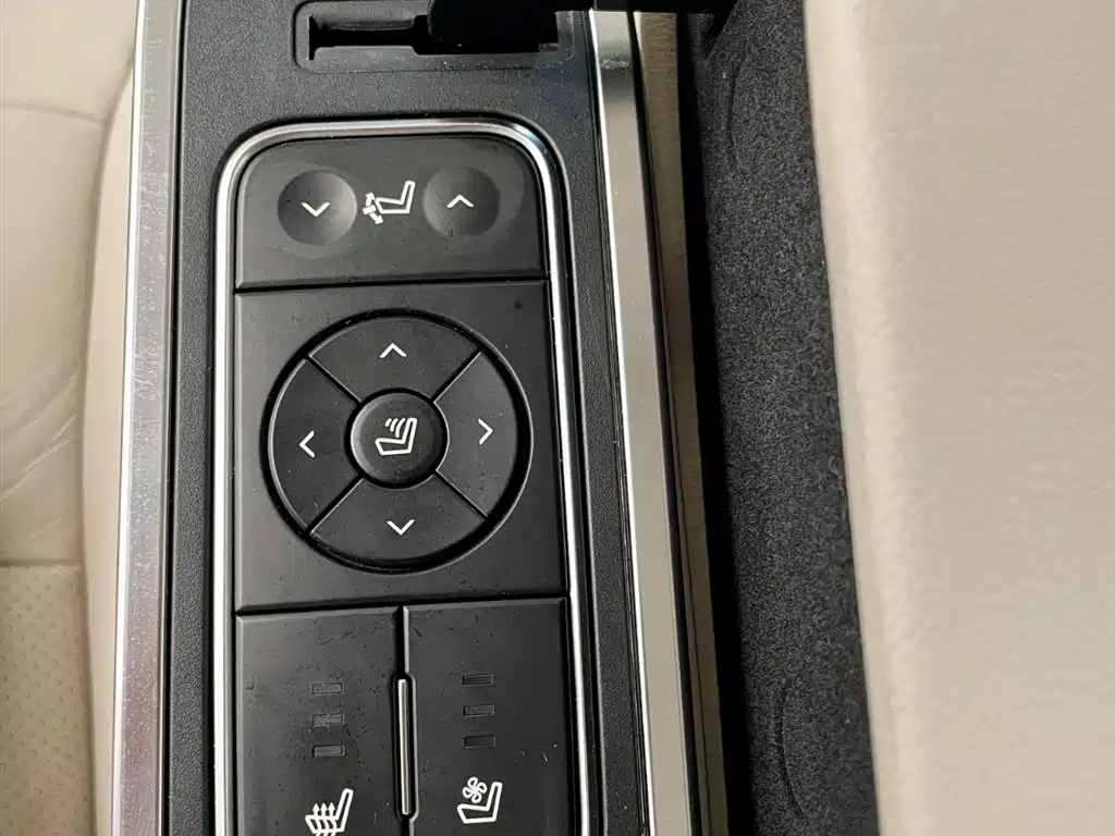 GAC Motor Trumpchi M8 2020 — фото 16