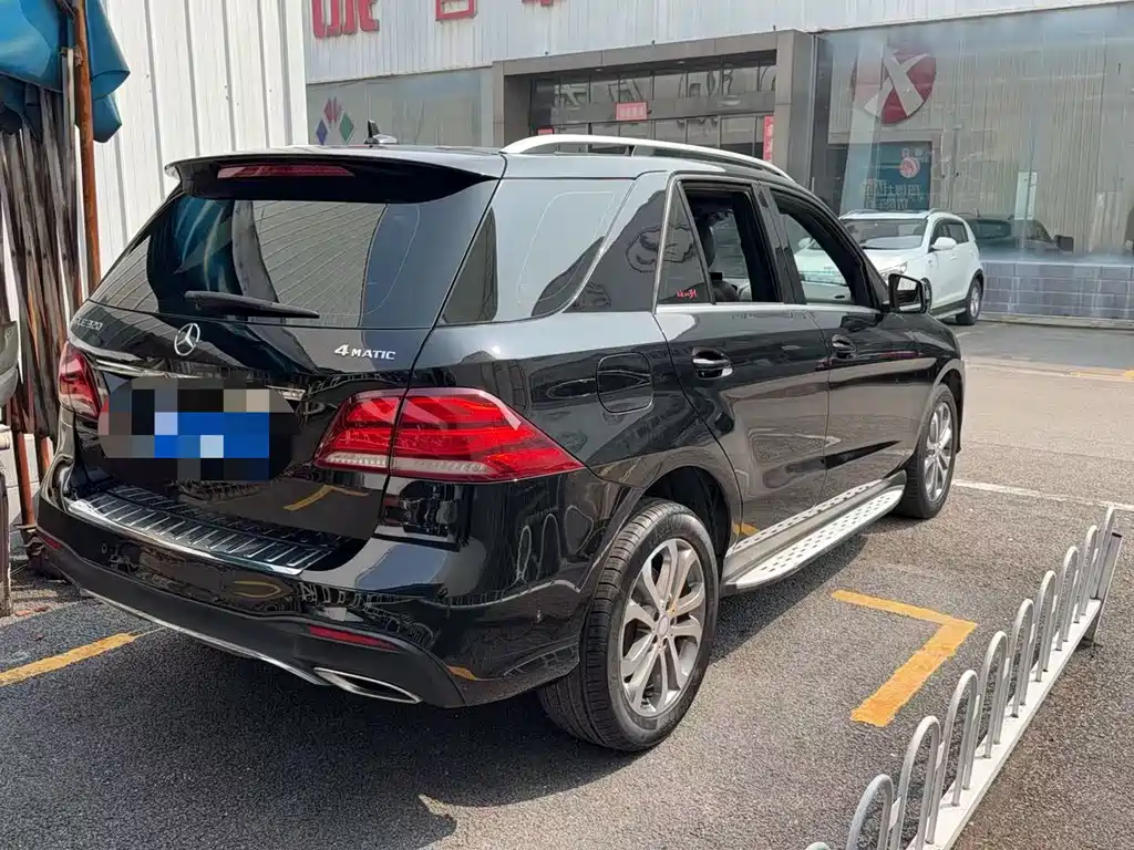 Mercedes-Benz GLE 2017 — фото 2