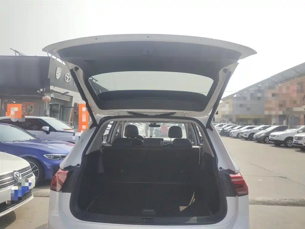 Volkswagen Tiguan L 2022 — фото 15