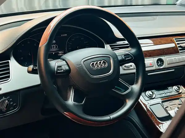 Audi A8 2012