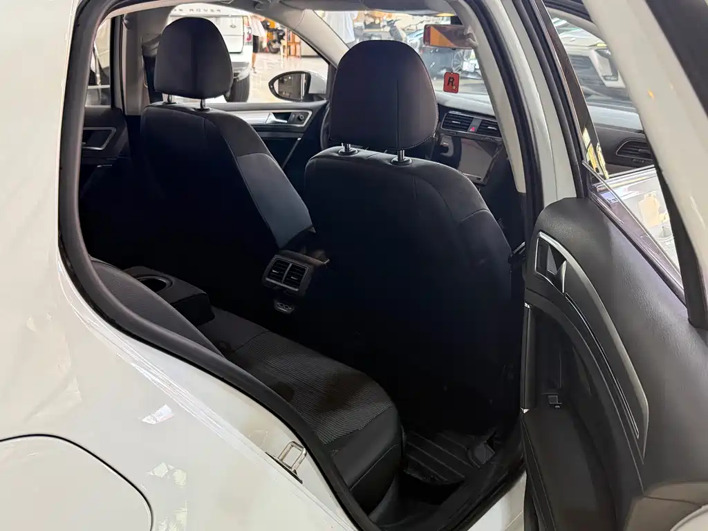 Volkswagen Golf 2020