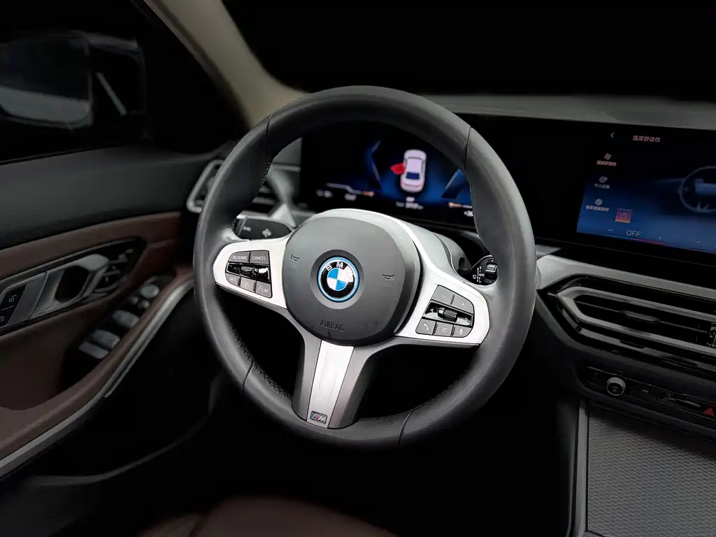 BMW i3 2024 — фото 7
