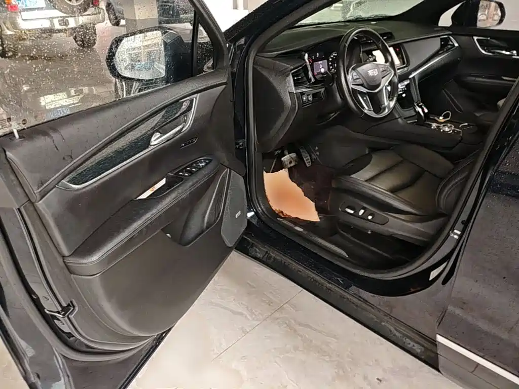 Cadillac XT5 2021 — фото 16