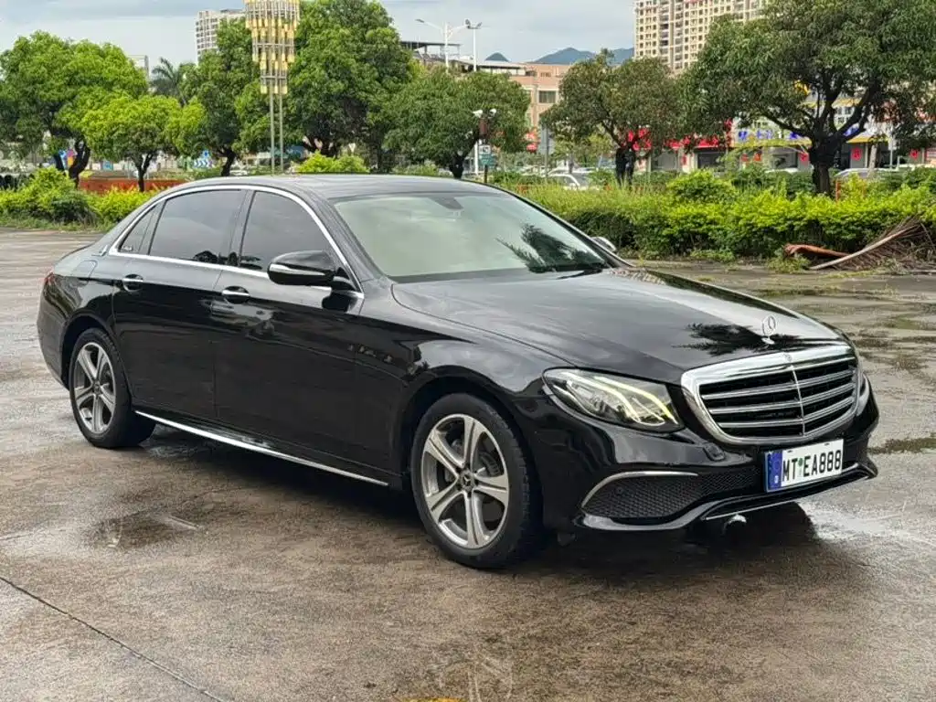 Mercedes-Benz E-Class 2018 — фото 9