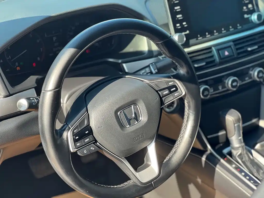 Honda Inspire 2020 — фото 13