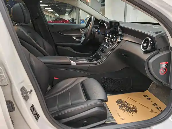 Mercedes-Benz C-Class 2019