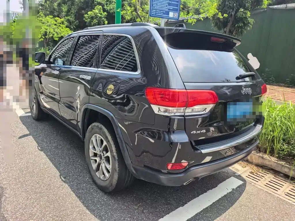 Jeep Grand Cherokee 2015 — фото 3