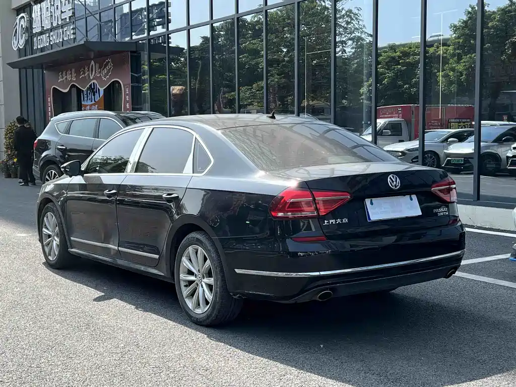 Volkswagen Passat 2019 — фото 3
