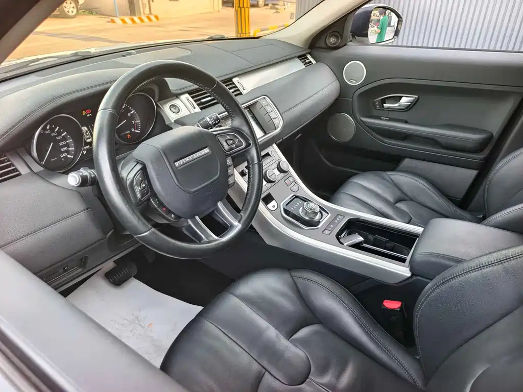 Land Rover Evoque 2015 — фото 8