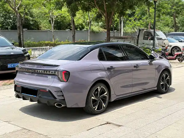 Lynk & Co 03 2022