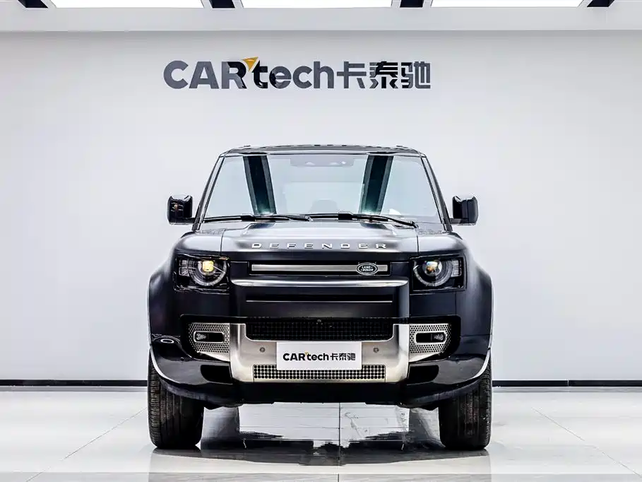 Land Rover Defender 2024 — фото 1