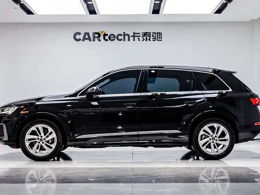 Audi Q7 2023 — фото 3