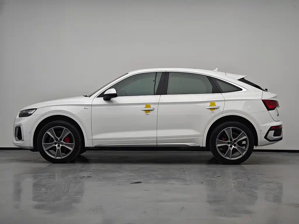 Audi Q5L Sportback 2022 — фото 7