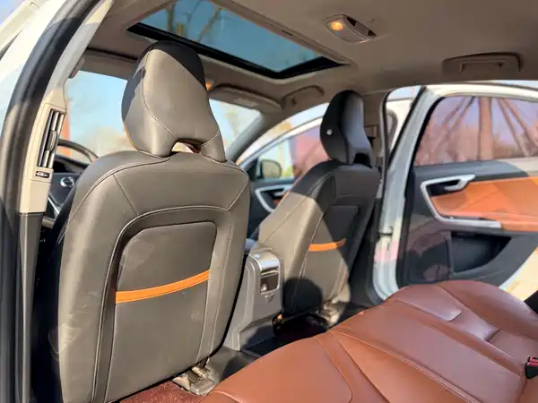 Volvo S60 2019