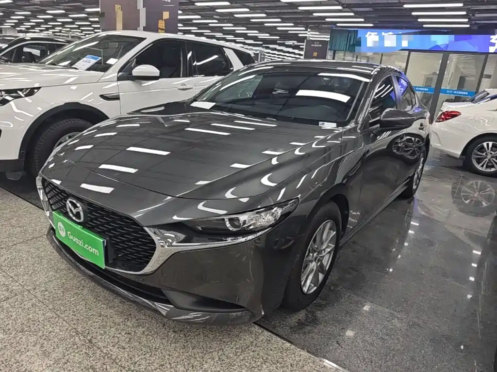 Mazda 3 Axela 2022