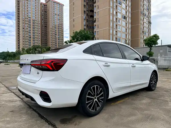 Roewe i5 2021