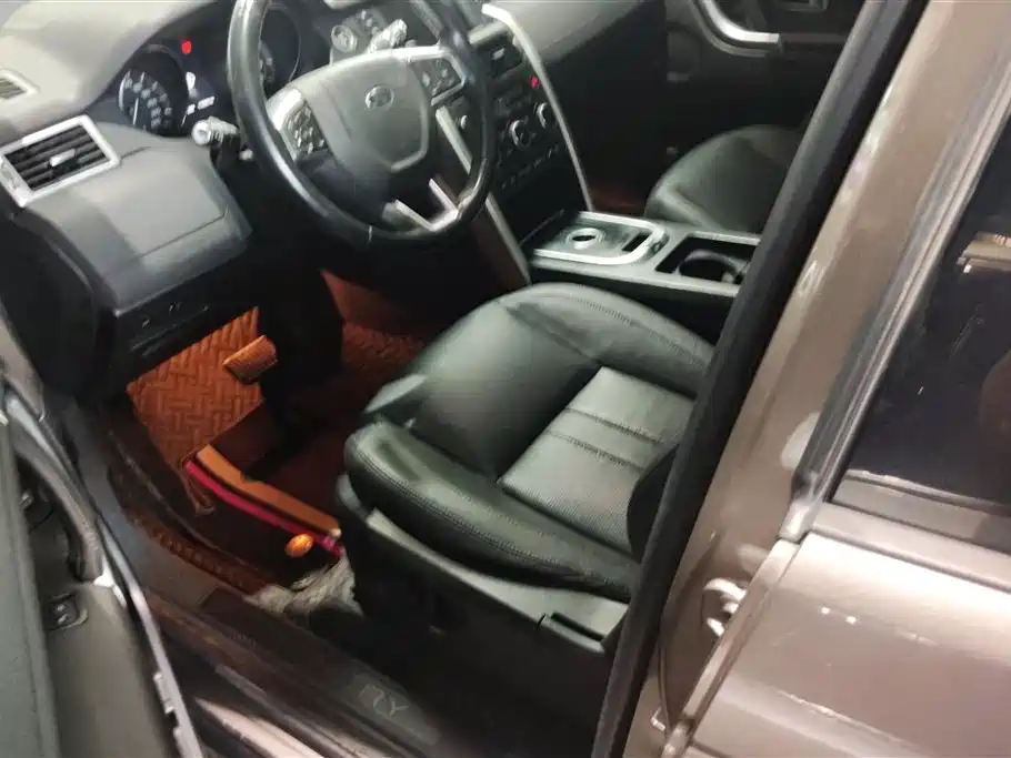 Land Rover Discovery Sport 2015 — фото 9