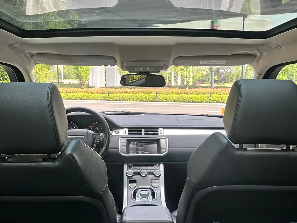 Land Rover Evoque 2014 — фото 10