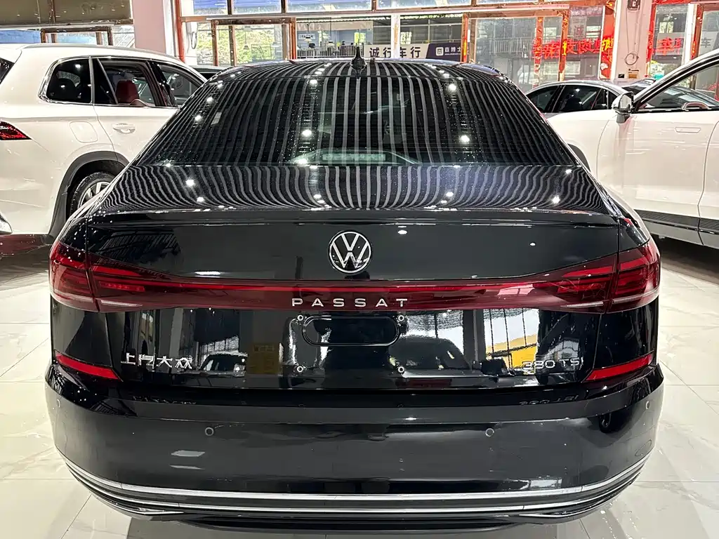 Volkswagen Passat 2023
