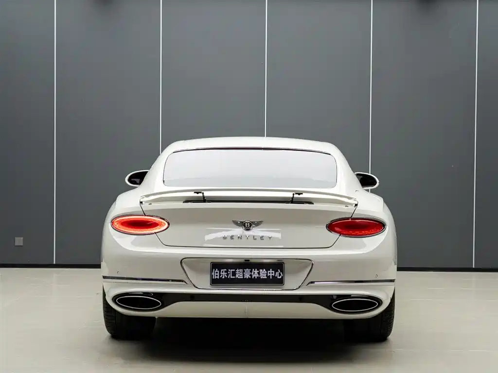 Bentley Continental 2020 — фото 8