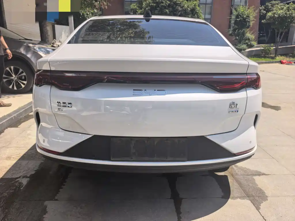 BYD Qin L 2025 — фото 17