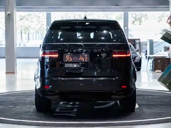 Land Rover Discovery 2021