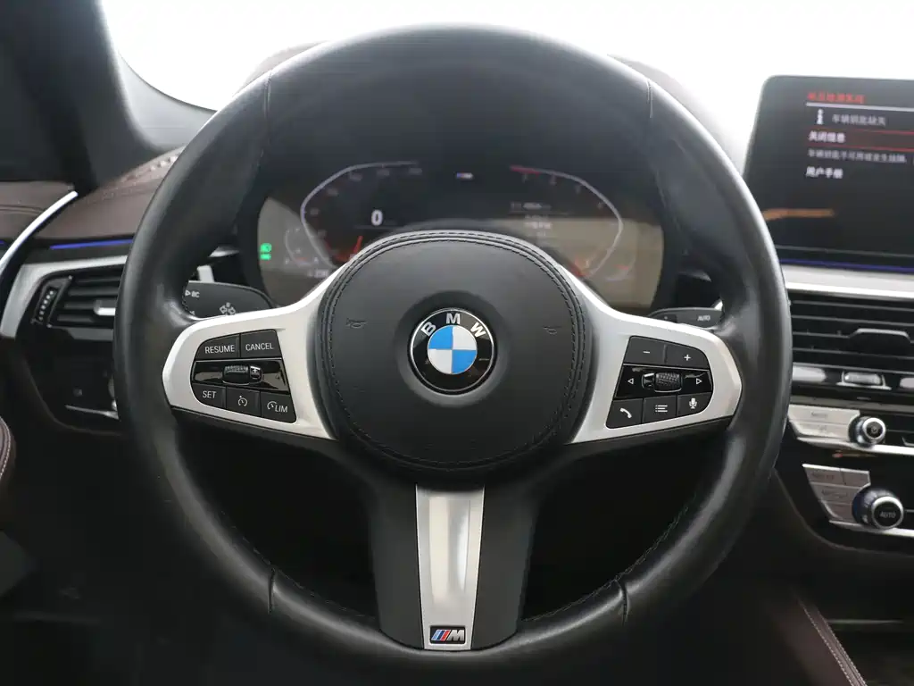BMW 5 Series 2022 — фото 13