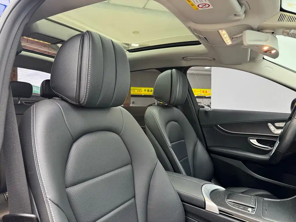 Mercedes-Benz C-Class 2018 — фото 15