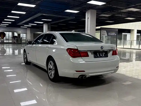 BMW 7 Series 2011
