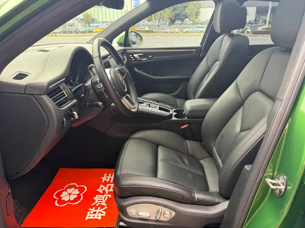 Porsche Macan 2020 — фото 4