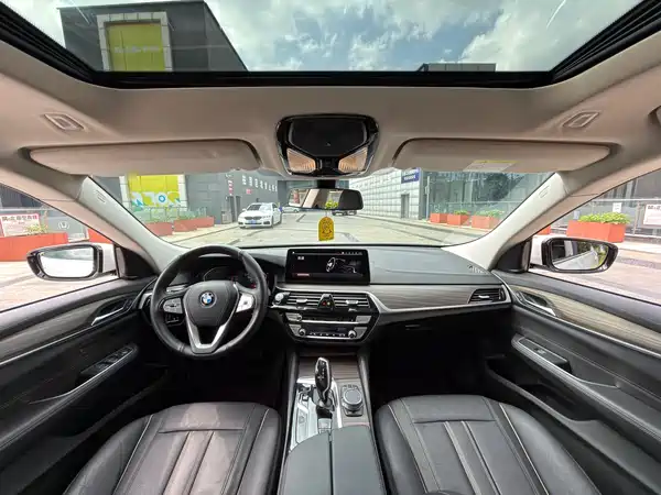 BMW 6 Series GT 2021