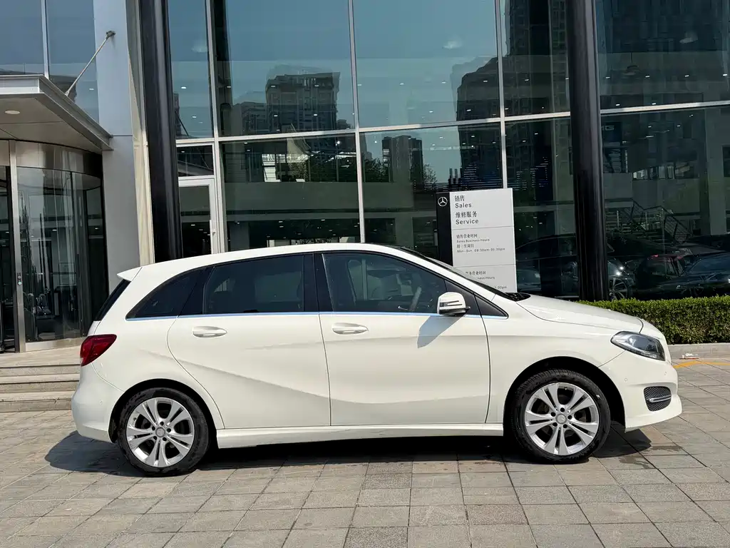 Mercedes-Benz B-Class 2016 — фото 2