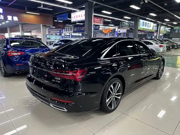 Audi A6L 2022