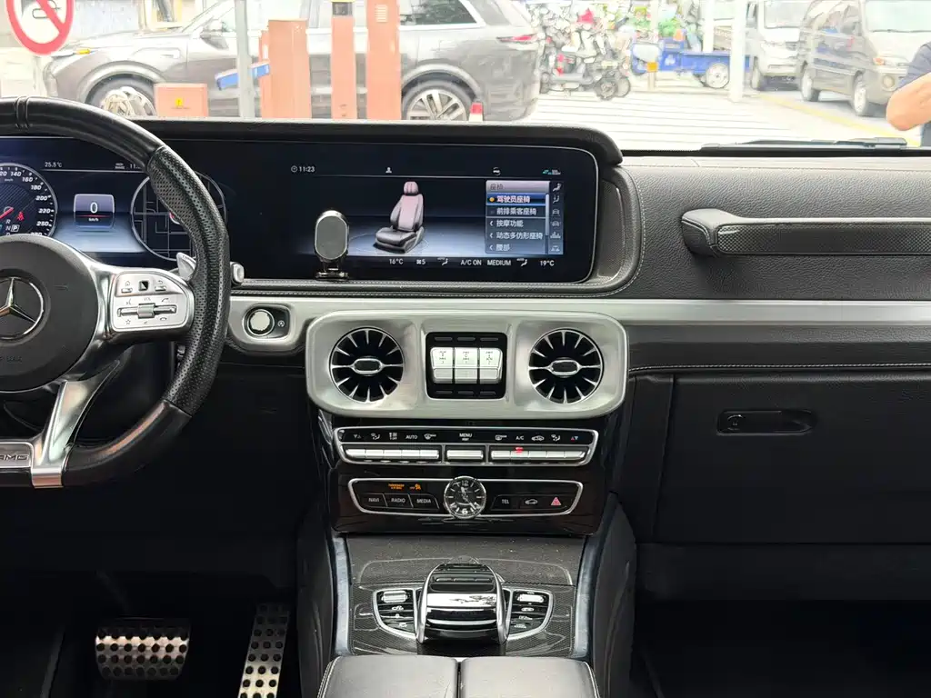 Mercedes-Benz G-Class AMG 2019 — фото 13