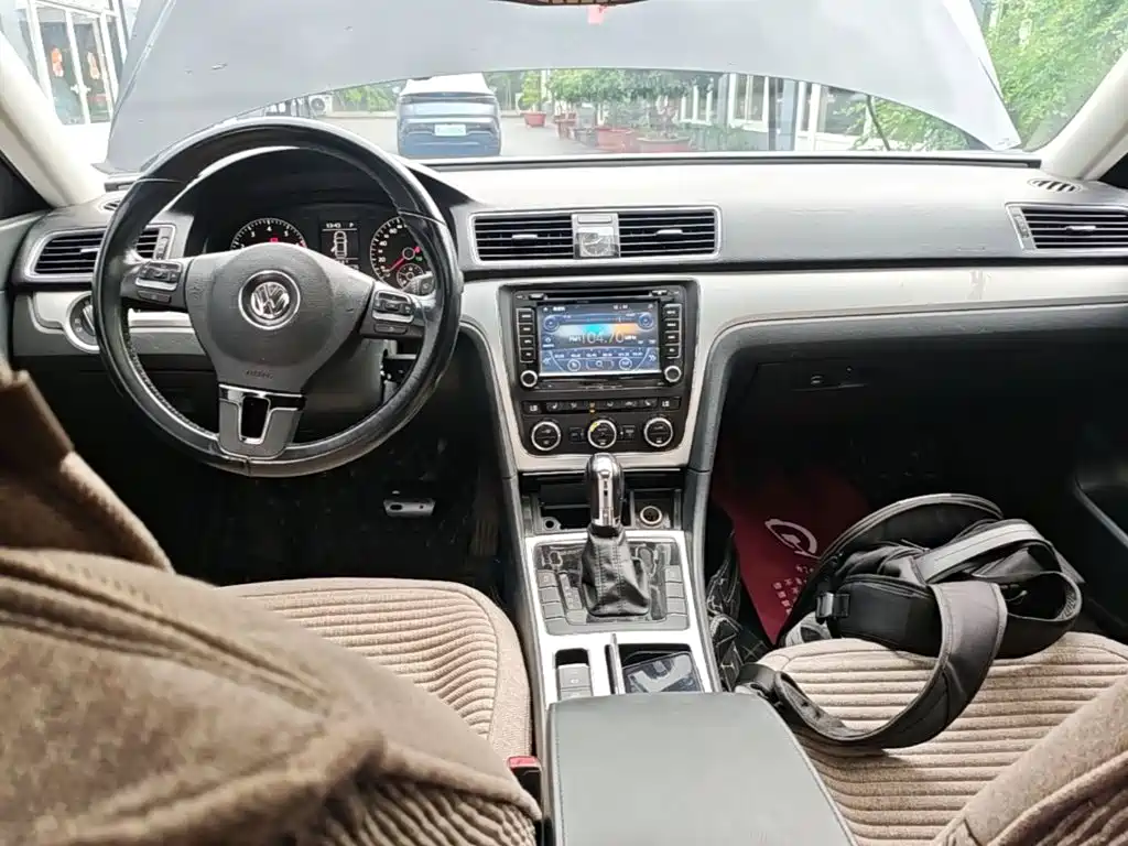 Volkswagen Passat 2015 — фото 10