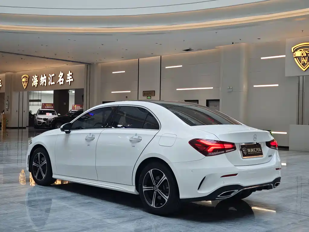Mercedes-Benz A-Class 2023 — фото 3