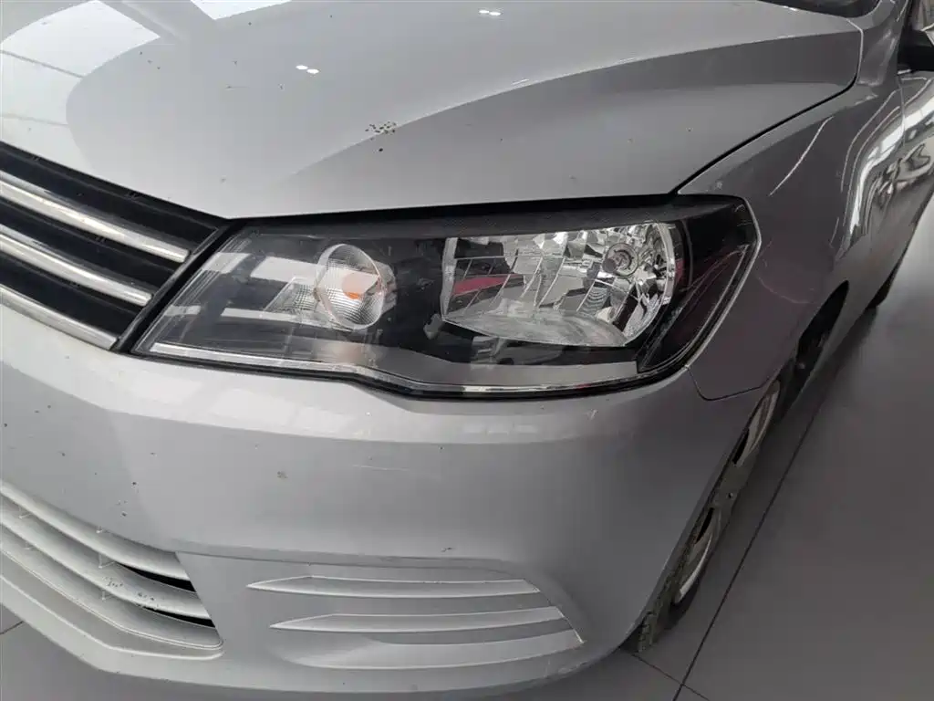 Volkswagen Jetta 2015 — фото 19
