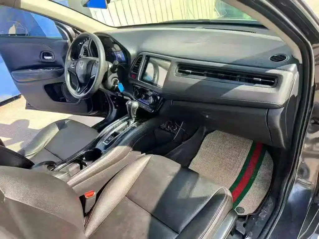 Honda Vezel 2015