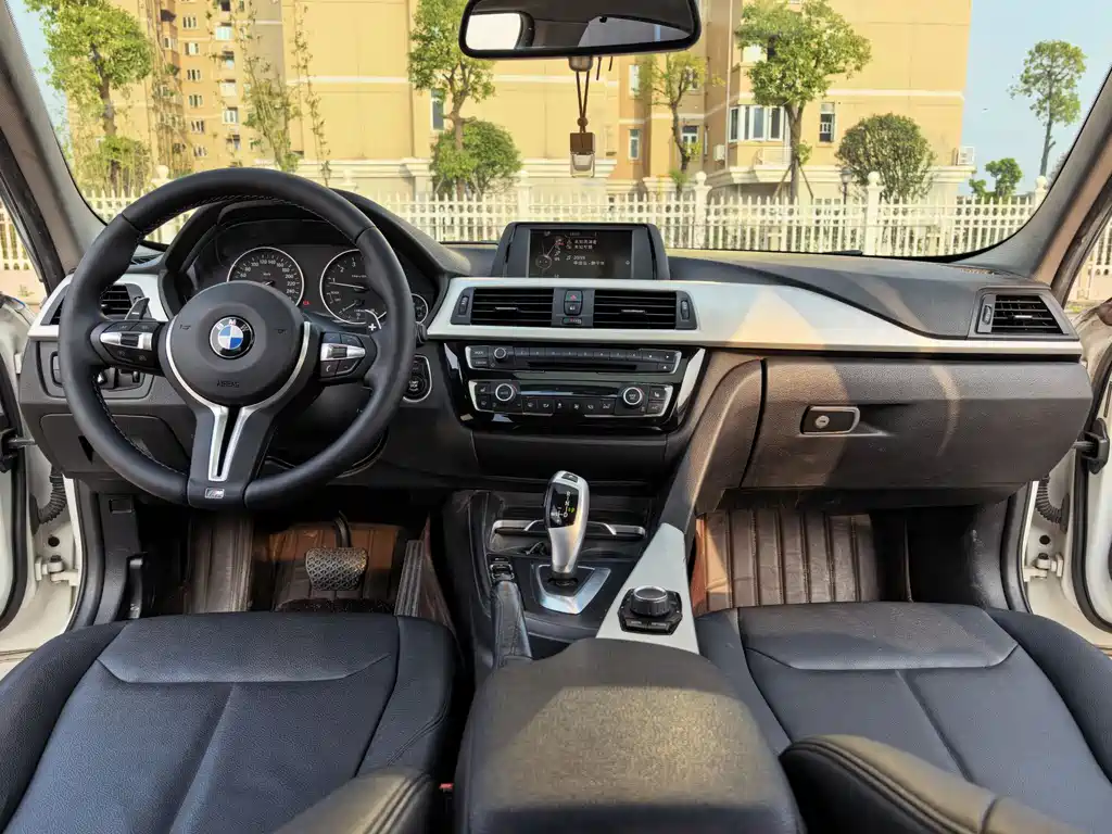 BMW 3 Series 2016 — фото 7