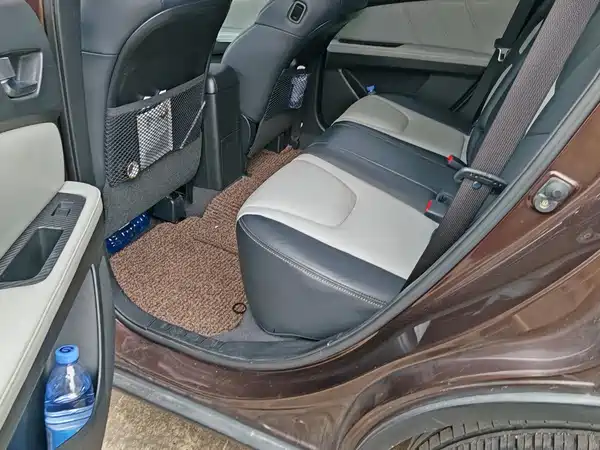 Luxgen You6 SUV 2014