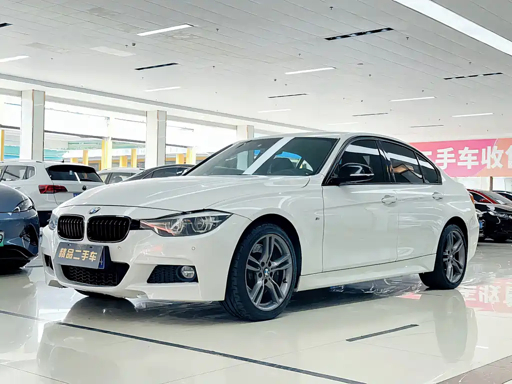 BMW 3 Series 2018 — фото 1