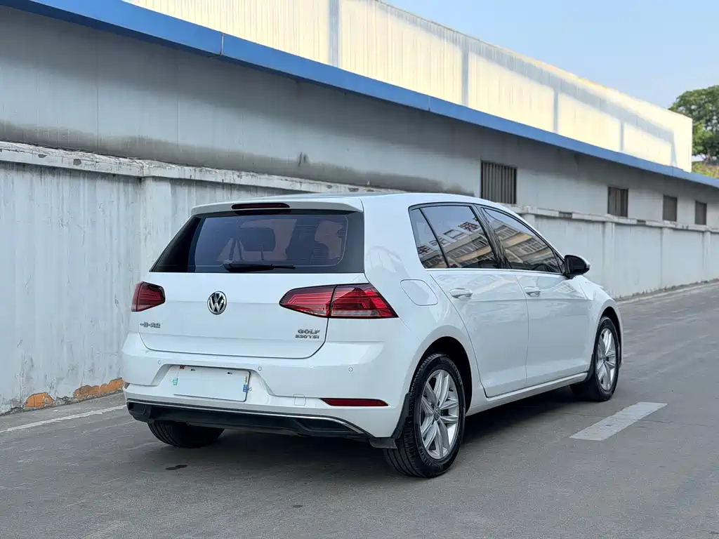 Volkswagen Golf 2018 — фото 12