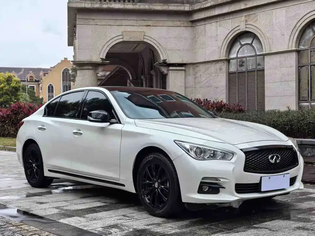Infiniti Q50L 2017 — фото 3