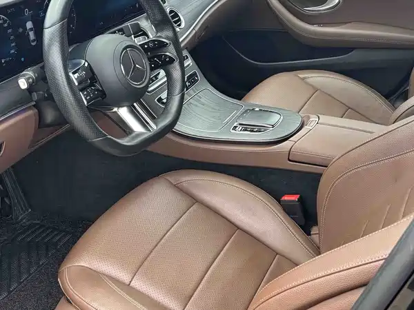 Mercedes-Benz E-Class 2022