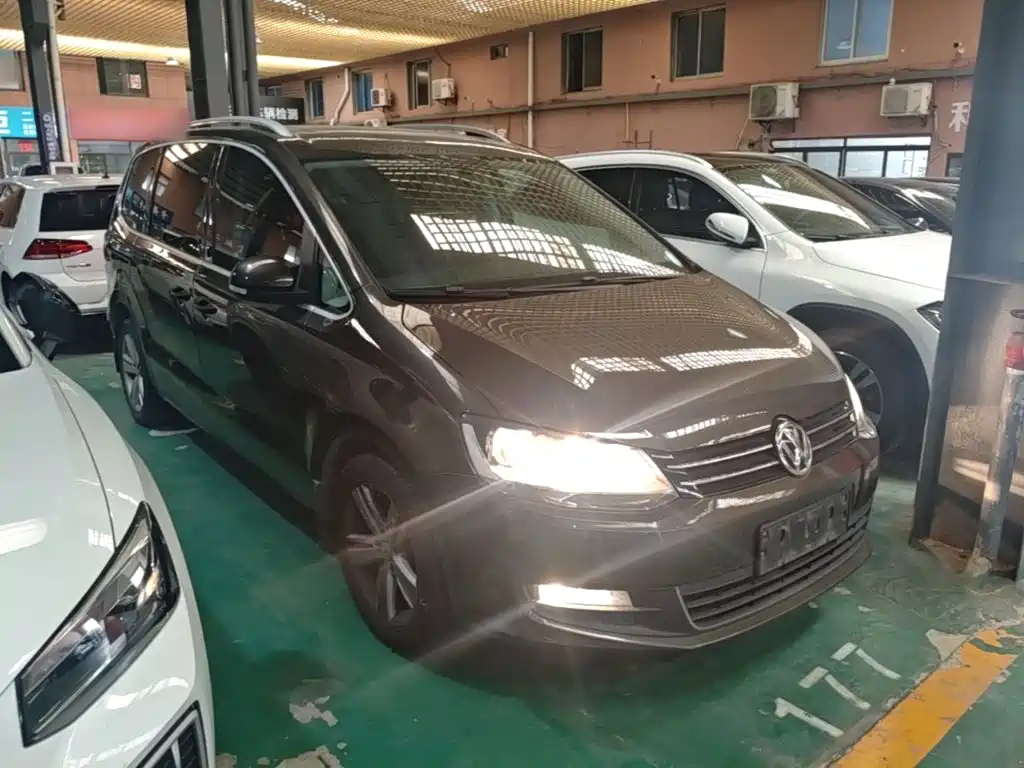 Volkswagen Sharan 2017 — фото 4