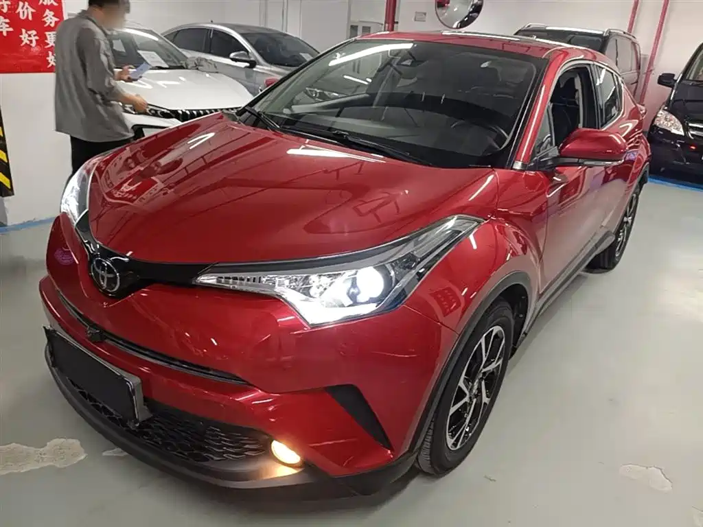 Toyota C-HR 2020 — фото 2